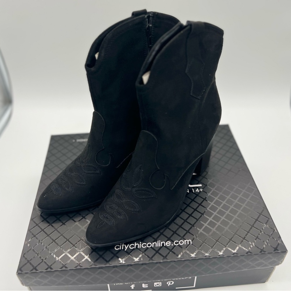 City Chic Wide Fit Mid Boot Elodie In Black Suede Sz 12